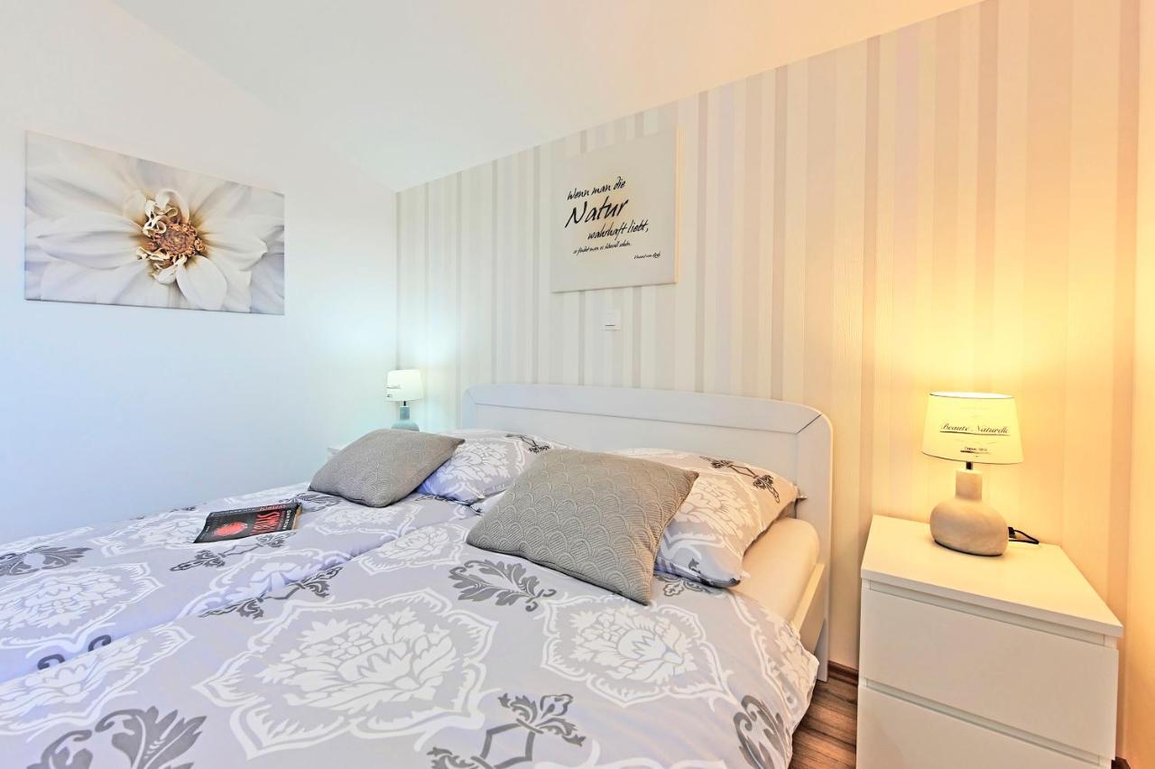 Casa Tara Three-Bedroom Holiday Home Pula Dış mekan fotoğraf