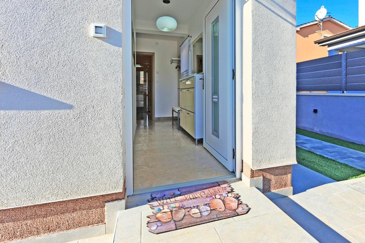 Casa Tara Three-Bedroom Holiday Home Pula Dış mekan fotoğraf
