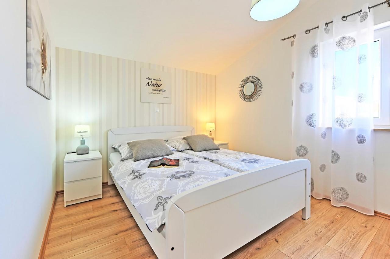 Casa Tara Three-Bedroom Holiday Home Pula Dış mekan fotoğraf