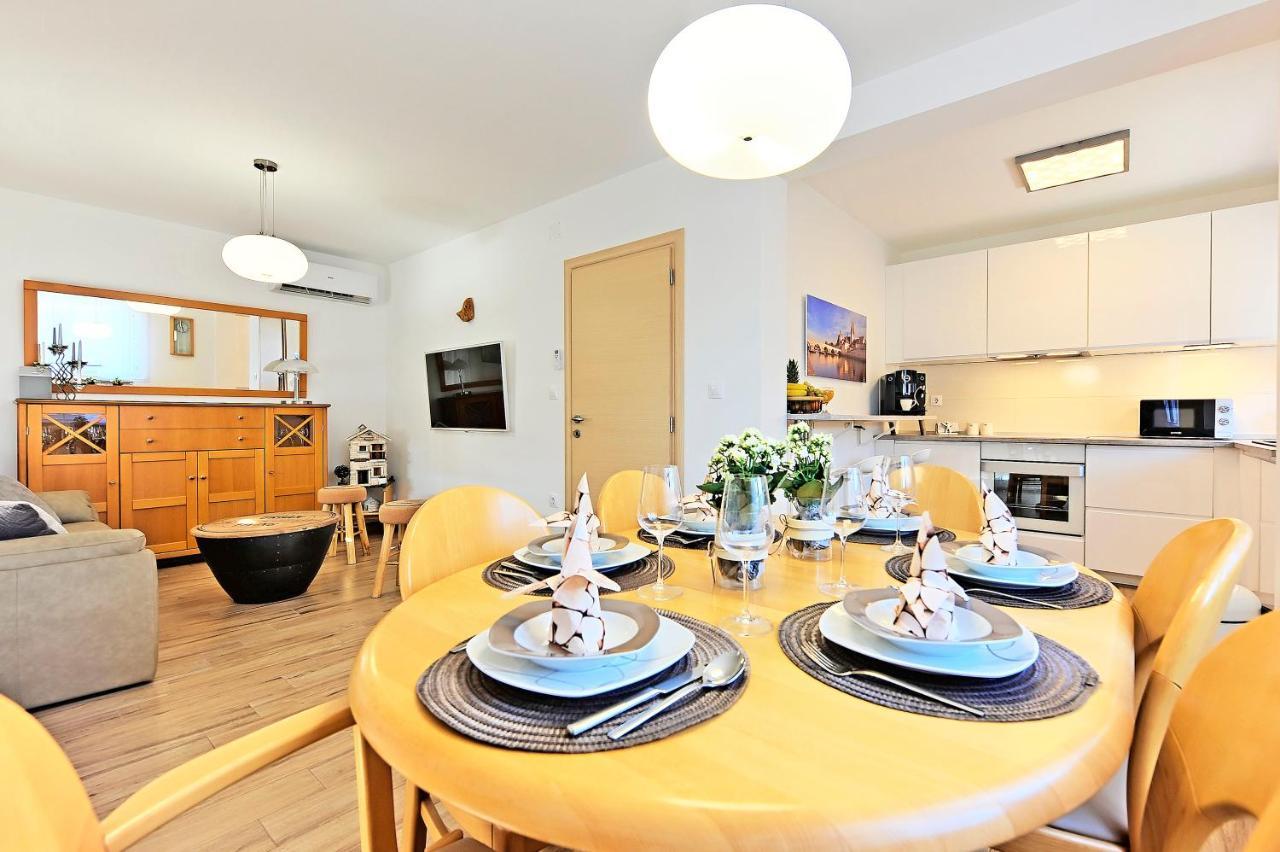 Casa Tara Three-Bedroom Holiday Home Pula Dış mekan fotoğraf