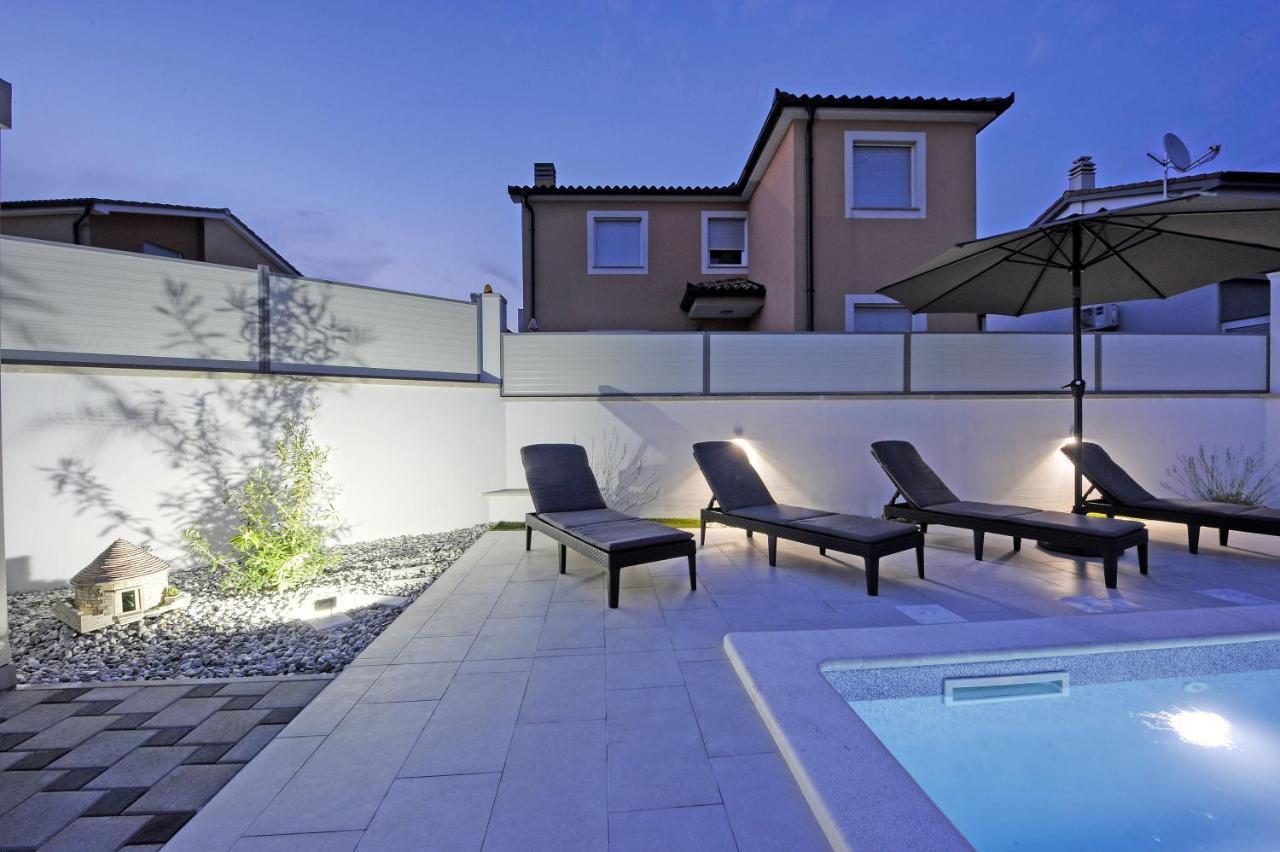 Casa Tara Three-Bedroom Holiday Home Pula Dış mekan fotoğraf